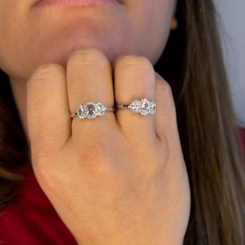 Anello Trilogy in Argento 925 con Pietre Ovali Grandi e Pavé di Zirconi Bianchi - Foto 3 di 10