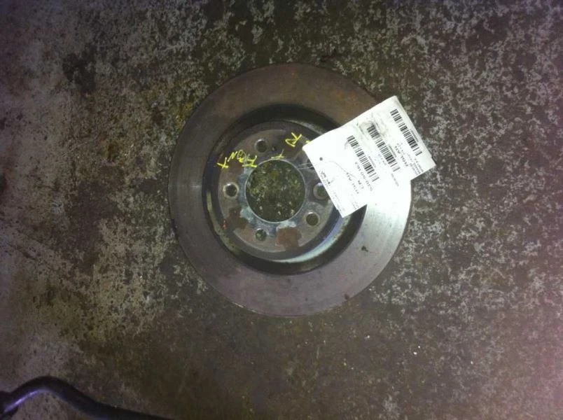 Frenos delanteros Land Rover LR3 05-09 Sport 4,4 litros Foto 2 de 4