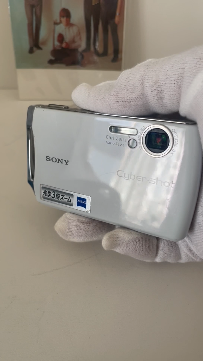 SONY Cyber-shot DSC-T11 コンパクトデジタルカメラ SONY Cyber-shot DSC-T11 5.0MP Carl Zeiss Compact Digital