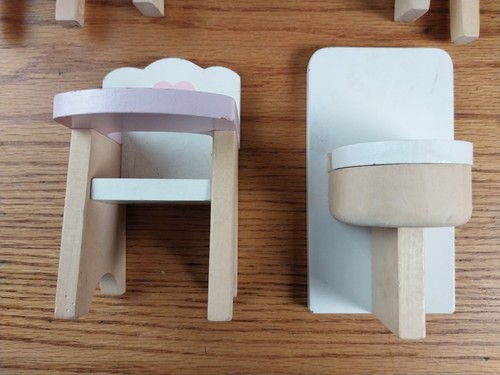 Barbie Sized Dollhouse Drning Table Chars High Chair - Picture 4 of 7