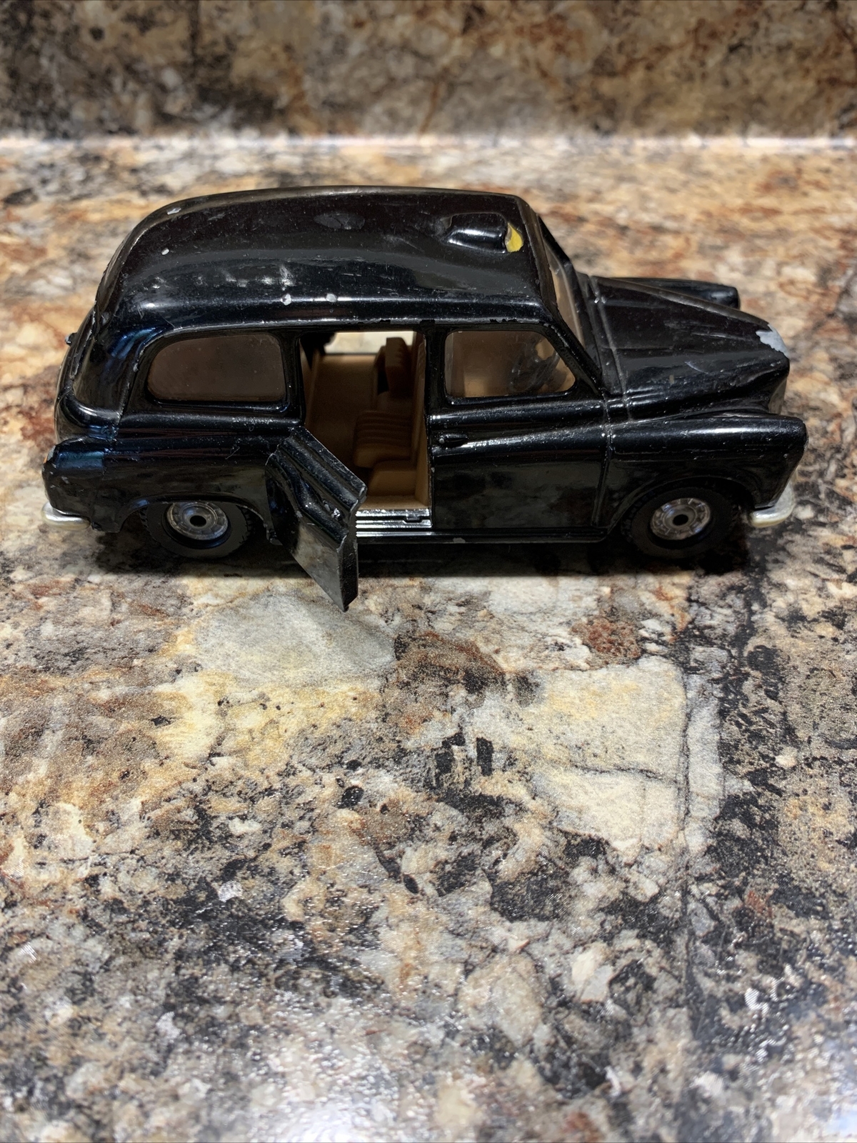 Picture 4 of 12
