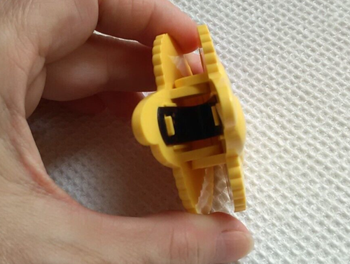 Yellow Hello Kitty Clip 2" Vintage 1976 Extremely Rare ! - Picture 5 of 7