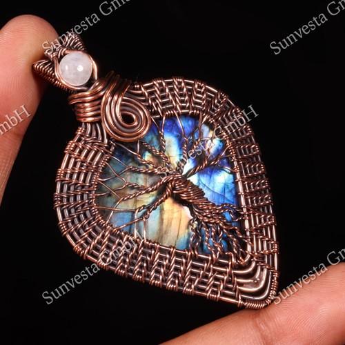 Heart Shape Labradorite Pendant, Labradorite Pendant, Wire Wrap Pendant - Picture 3 of 3