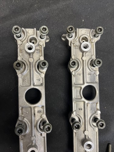 2003 2004 03 04 Suzuki GSXR1000 GSXR 1000 Intake Exhaust Camshaft Cam Holders - Picture 4 of 9