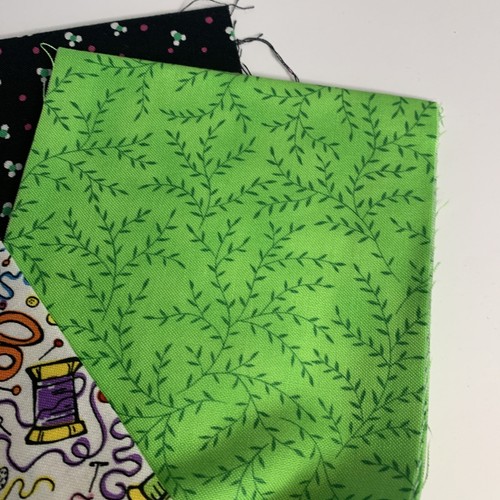 That's My Sister's Design Quilt Kit APRON WALLHANGING 20" x 24" + Fabric Crafter - Picture 8 of 10