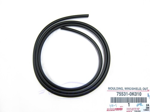 GENUINE FRONT OUT MOULDING WINDSHIELD SEAL FOR TOYOTA HILUX VIGO FORTUNER 05-14 - Picture 1 of 10