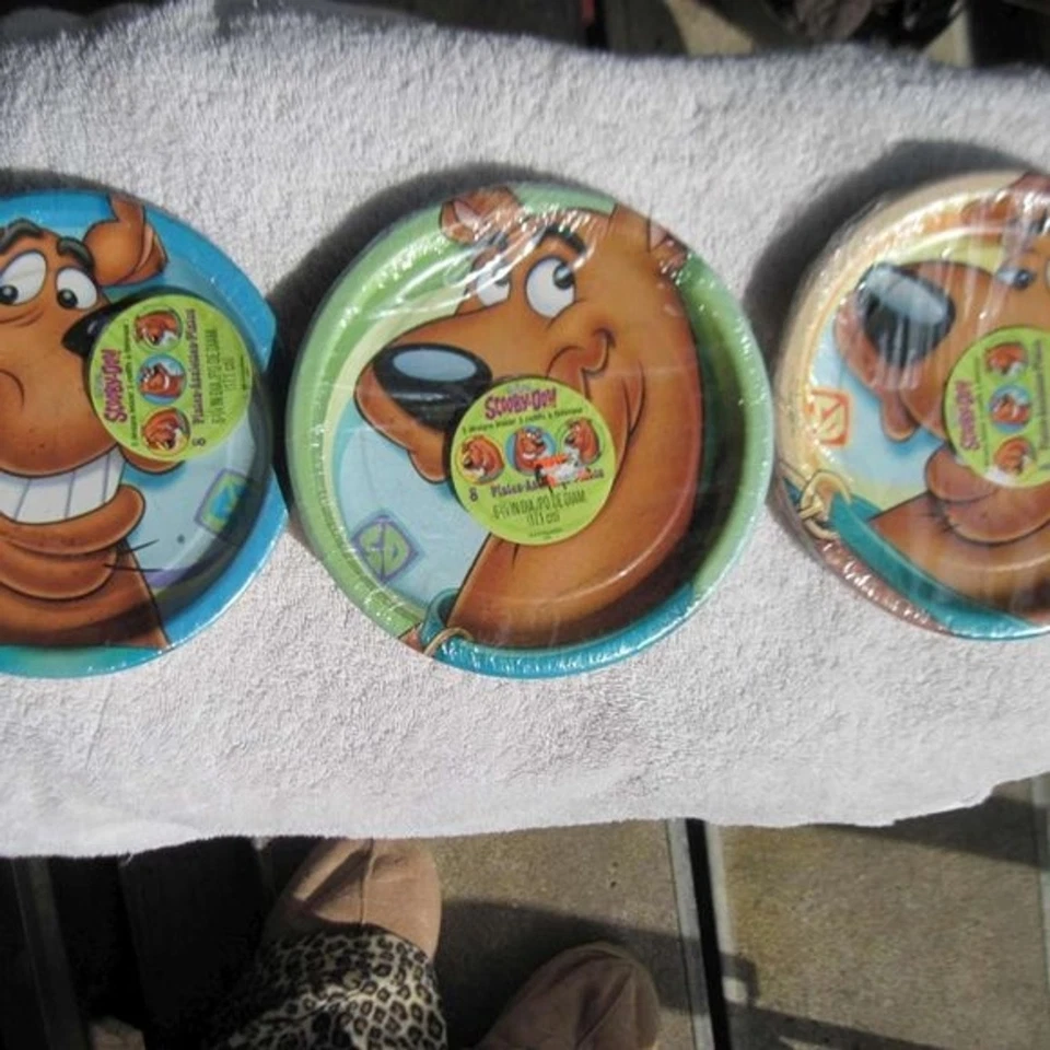 8 Scooby -Doo! 6 Platos de Papel 3/4" 3 Diseños Fiesta de Cumpleaños Express Sello Perro Foto 2 de 4