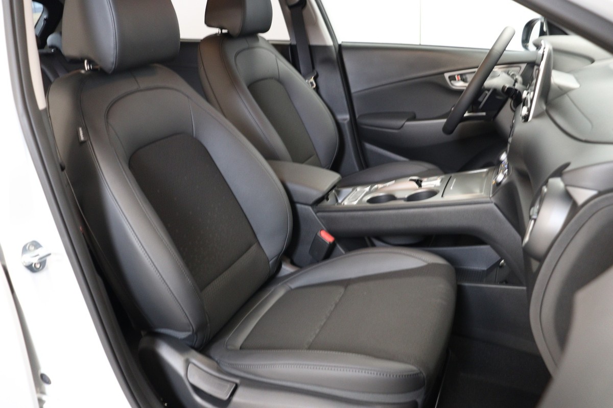 Hyundai Kona EV Essential