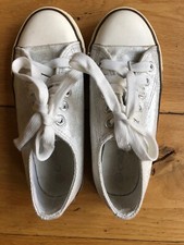Chika 10 Girls Glitter Sparkle Trainers Shoes SILVER UK13 EU31 Worn Once Indoors