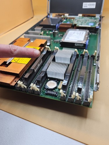 IBM 8406-70Y PS700 Blade Server 4Core 3.0 GHz Processor IBM BladeCenter 8z - Picture 9 of 18