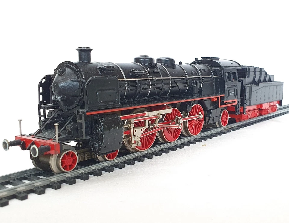 Trix Express International DC 3-Rail HO German DB BR 18 STEAM LOCOMOTIVE MIB`78! - Image 4 of 4