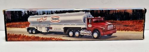 Texaco 1975 Toy Tanker Truck Working Lights and Sounds 1995 Edition New Open Box - Picture 1 of 7