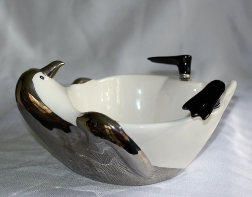 Department 56 Silver/White Porcelain Penguin Serving Bowl-Webbed Feet Spreaders - Picture 7 of 7