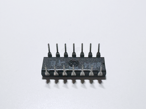 1X NE544N Signetics Servo Amplifier and PWM Motor Drive IC DIP-14 - Picture 2 of 4