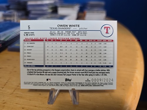 2024 Topps Series 1 Owen White Rookie Gold Border **0009/2024** Texas Rangers - Bild 2 von 2