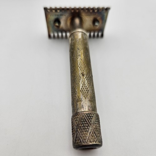 Vintage Gillette Bostonian Safety Razor (Silver Tone) & Case, Blade Holder 1920s - Picture 2 of 17