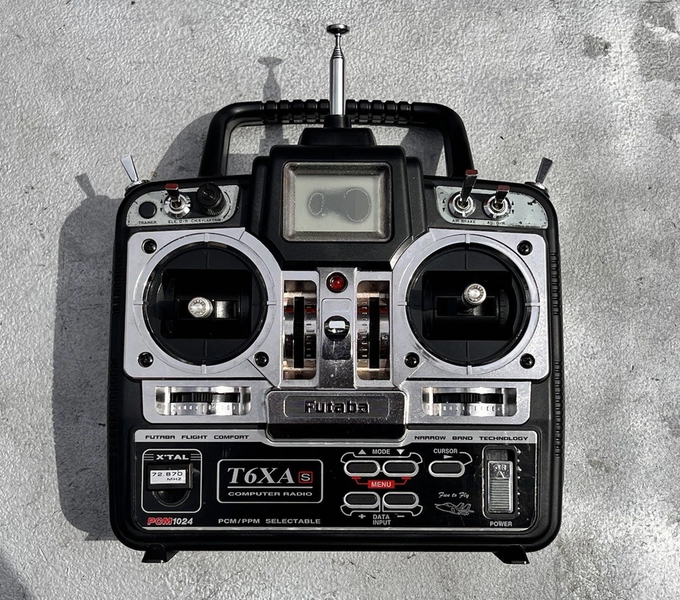 Futaba T6XA S Controller Air Plane RC PCM1024 75MHz with Crystal & Battery Pack - Image 2 of 4