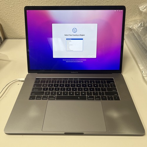 Apple MacBook Pro 15” 2016 Space Gray/i7/256GB 16GB Ram *Read Description*