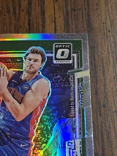 2023-24 Panini Donruss Optic Basketball Danilo Gallinari Holo Prizm #126 Bucks - Picture 4 of 6