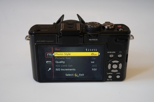 Panasonic LUMIX DMC-LX7 - 10.1 MP Digital Camera - Great Condition - Leica Lens - Picture 4 of 6