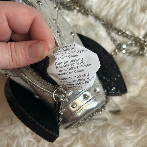 Bolso Bandolera Betsey Johnson Kitsch Gimme Some Space Ship Rocket Metálico Plateado - Imagen 12 de 12