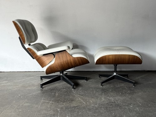 Herman Miller Eames Lounge Chair And Ottoman In Ivory Leather - Picture 2 of 18