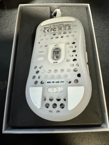 Xtrfy MZ1-WHITE RAIL (MZ1 RGB) Wired Gaming Mouse Ultra-Light Gaming Mouse - Picture 2 of 4