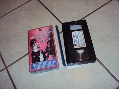 A Hot Summer Night With Donna Summer VHS 1983 Don't Cry For Me Argentina VGC - Imagen 1 de 7