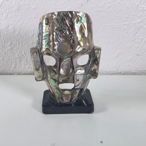 Máscara azteca vintage escultura abulón artesanal incrustación de concha soporte negro 4" - Imagen 1 de 6