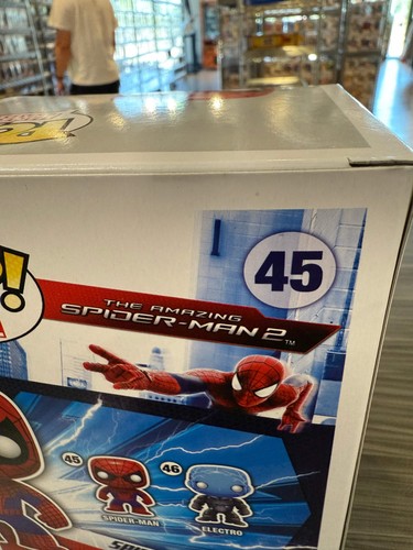 Funko POP! Marvel: The Amazing Spiderman 2 - Spider-Man (Damaged Box) #45 - Picture 10 of 10