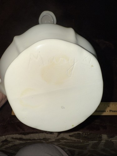 VINTAGE Hand Painted 12” Tall Ceramic Coffee Pot/ Gold Trim Lid Marked Mary ‘81 - Picture 7 of 19