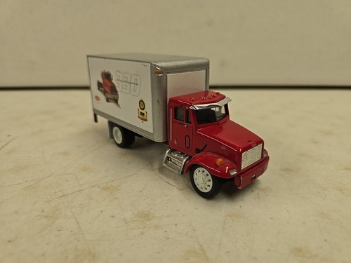 Vintage Tonkin 1/32 Scale Peterbilt 330 Box Truck - Picture 5 of 11