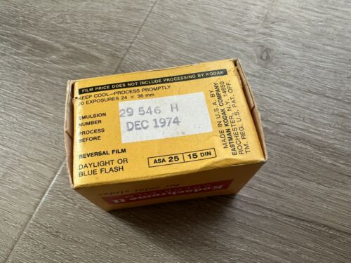 Vintage Kodak Kodachrome II~ KR 135-20 35mm color slide Film ~ SEALED- EXP 1974 - Picture 3 of 3