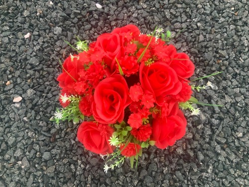 Handmade artificial flower display memorial grave /crematorium/cemetery vase pot - Picture 12 of 131