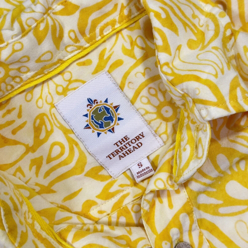 The Territory Ahead Lanikai Sunrise Batik Popover Shirt Hawaiian 100% Rayon Sz S - Picture 4 of 14