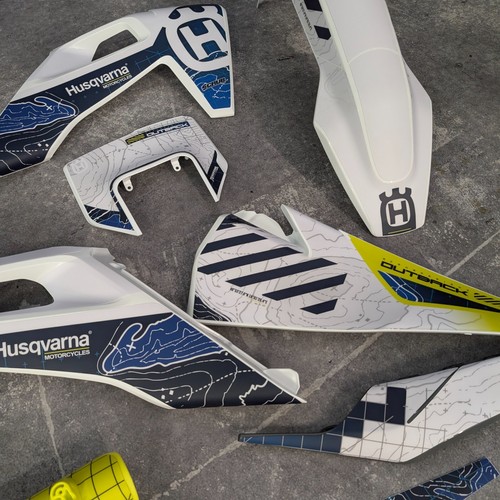 Plastics + Graphics Husqvarna TE FE 2020 2021 2022 2023 Matte finish - Picture 2 of 12