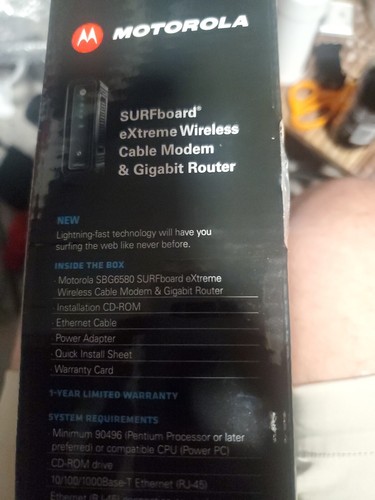 NEW (open Box) MOTOROLA SURFBOARD EXTREME WIRELESS CABLE MODEM/GIGABIT ROUTER - Picture 2 of 4