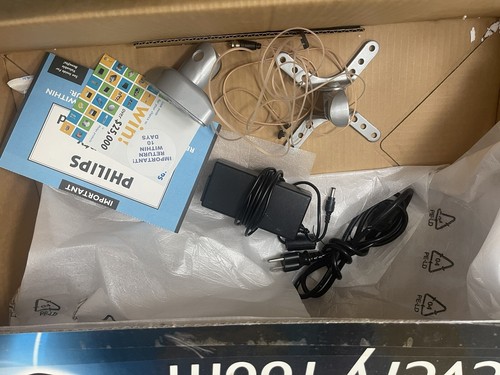 Phillips 15PF9936/37 15” HD TV Monitor with Remote and Box - Picture 4 of 6