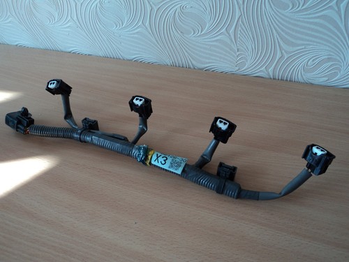 Lexus IS III 300H 14 15 Hybrid Fuel injectors wires plugs fuel rail 82126-30060 - Picture 11 of 12