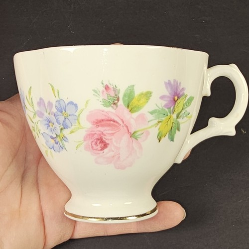 RARE Regina TEACUP & SAUCER SET Fine Bone China England Pink Rose Pattern - Picture 3 of 19