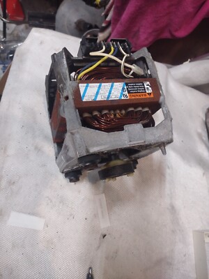おまとめ【fl550 676 680】【q689】【cal81 324 331】 Freightliner Main Power Module A06 95486 000 Used part