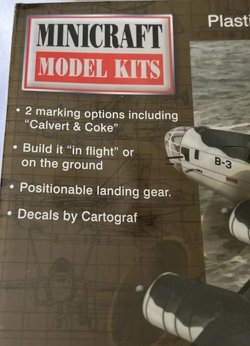 1/144 U.S. Navy PB4Y-1 Calvert & Coke plastic model - Picture 2 of 3