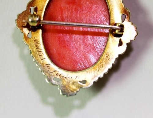 1918 Colgante Pin Cameo Coral Naranja Estilo Etrusco Oro Amarillo 14K - Imagen 5 de 7