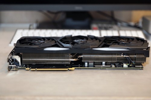 MSI GeForce RTX 2080 Super Gaming X Trio Grafikkarte - Bild 5 von 12