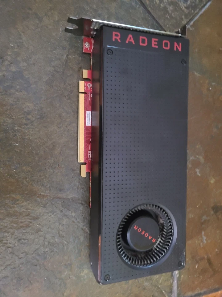 AMD Radeon RX 570 4GB GDDR5 Gaming Graphics Card - Image 4 of 4