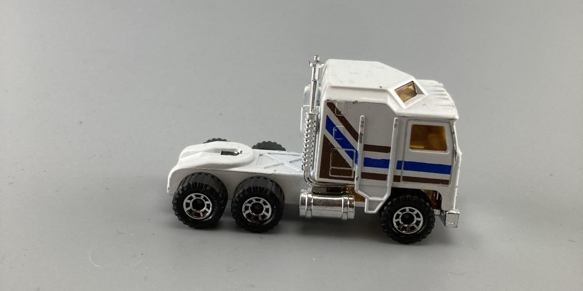 MATCHBOX CONVOY - KENWORTH SPARE TRACTOR UNIT - IDEAL IF