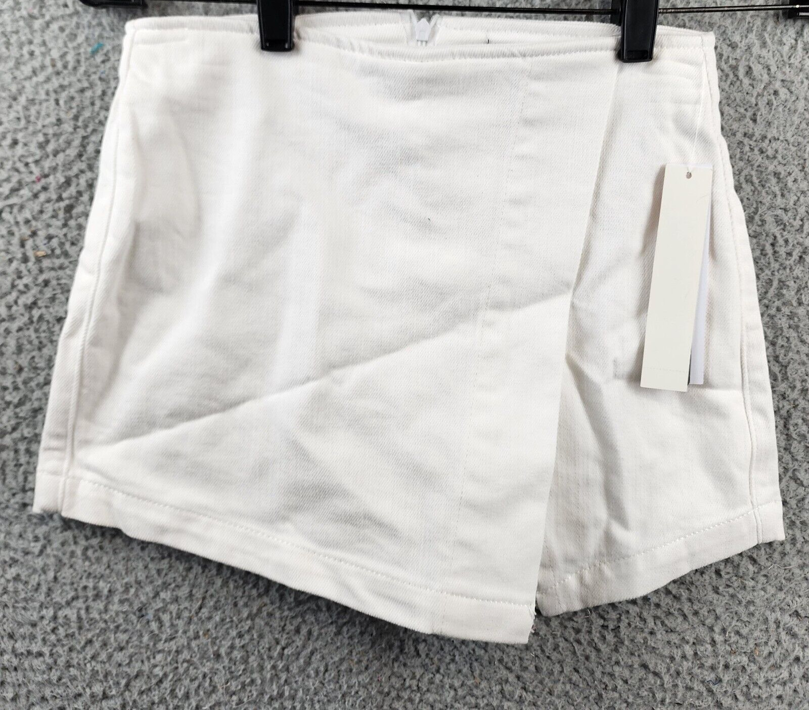Асимметричные джинсовые шорты цвета морской волны Skort Girls 10 белого цвета с однотонной застежкой на молнию сзади