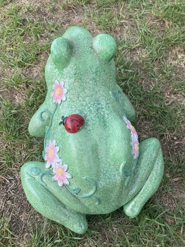 Frog With Lady Beetle & Flowers Garden Statue Ornament Figurine Home Decor - Picture 5 of 5