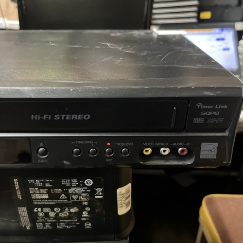 JVC HR-XVC11BJ DVD and VCR Combo Player- No Remote Tested/Working - 第 3/8 張圖片