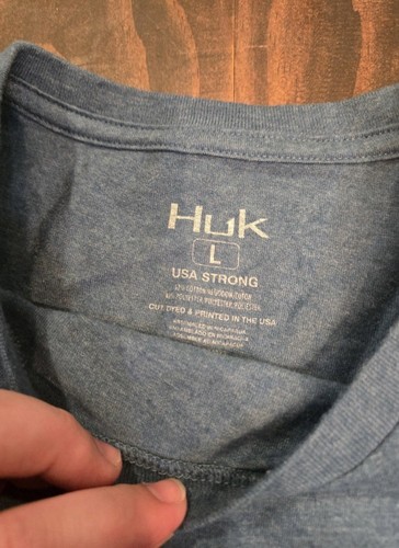 Men’s Huk T-Shirt Size Large - Picture 3 of 4